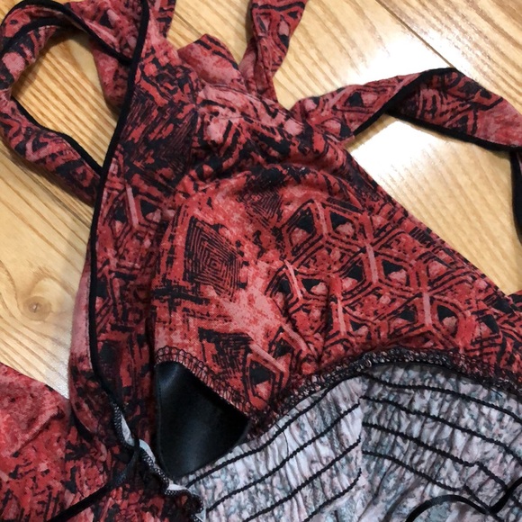 Halter Top - Picture 5 of 5